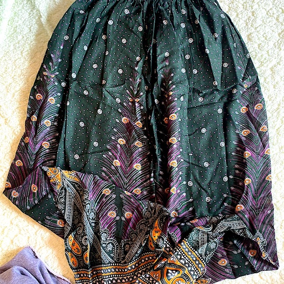 Harem pants/ green with peacock type design/ elastic waist/ NWT - Picture 4 of 5
